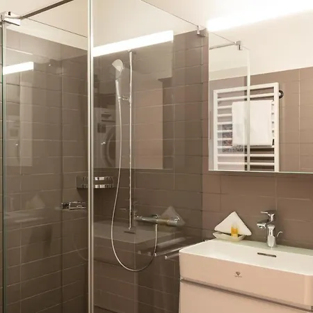 Ema House Serviced Superior Downtown *