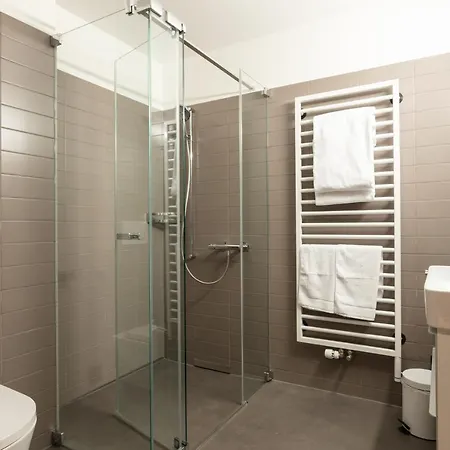 Ema House Serviced Superior Downtown