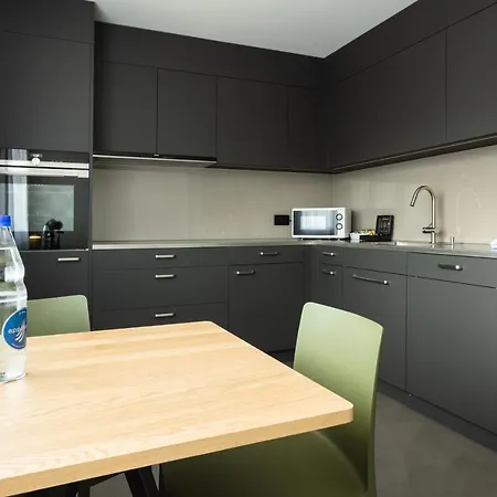 Ema House Serviced Superior Downtown *