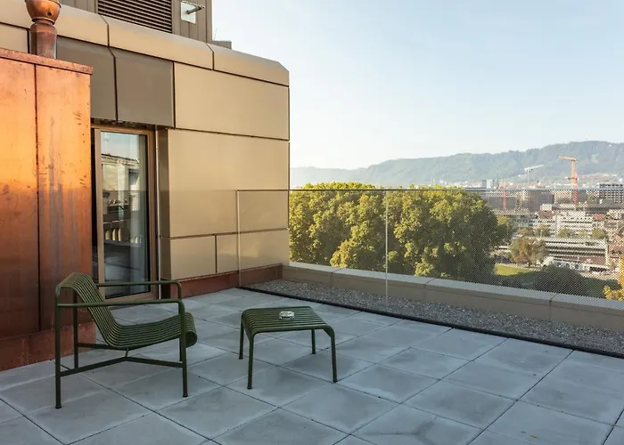 Ema House Serviced Superior Downtown דירה