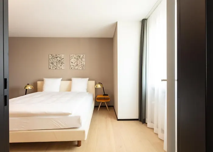 Ema House Serviced Superior Downtown דירה ציריך