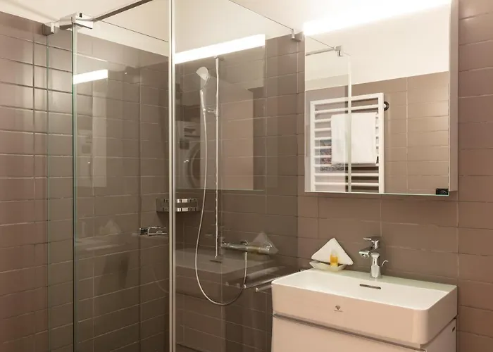 Ema House Serviced Superior Downtown *