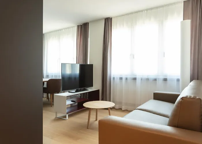 Daire Ema House Serviced Superior Downtown