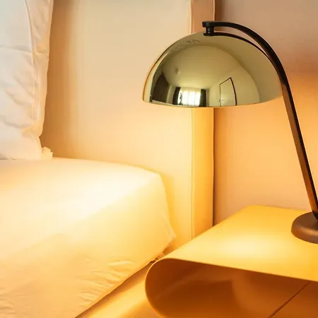 Apartmán Ema House Serviced Superior Downtown