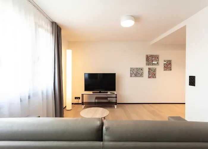 Apartment Ema House Serviced Superior Downtown