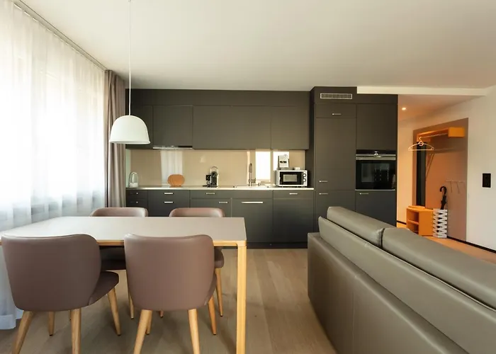 Ema House Serviced Superior Downtown *