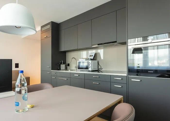 Appartamento Ema House Serviced Superior Downtown